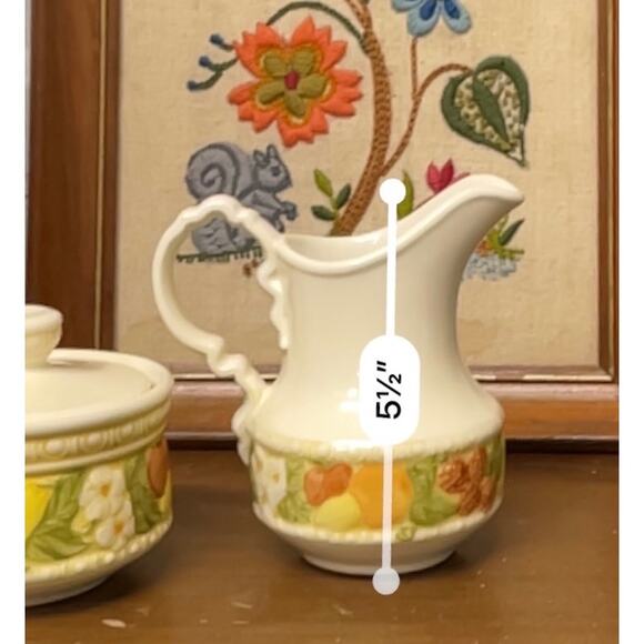 Vintage 60s 70s Metlox Della Robbia cream and sugar set pitcher and bowl - Picture 5 of 5